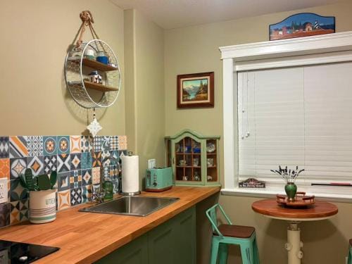 A Room of One's Own-A perfect getaway by the sea in North Nanaimo Hotel in Nanaimo