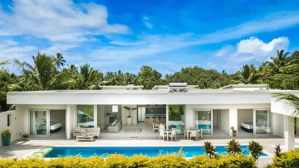 Mama Taras Luxury Villa Hotel in Takitumu District