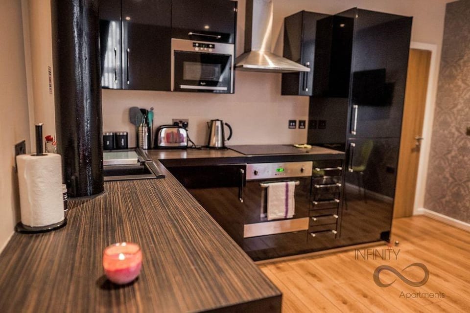 Contractor Mid week bookers Hotel in Liverpool