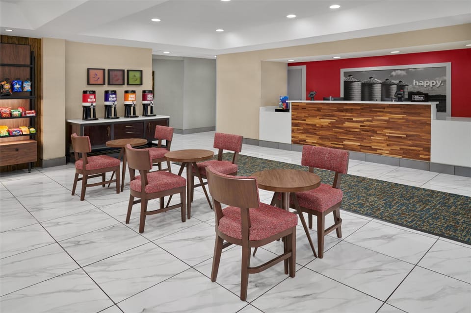 Hampton Inn Kansas City The Legends Hotel in Kansas City