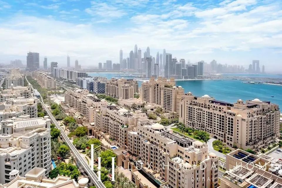 LUX Iconic Views at Palm Tower Suite 2 Hotel in Dubai