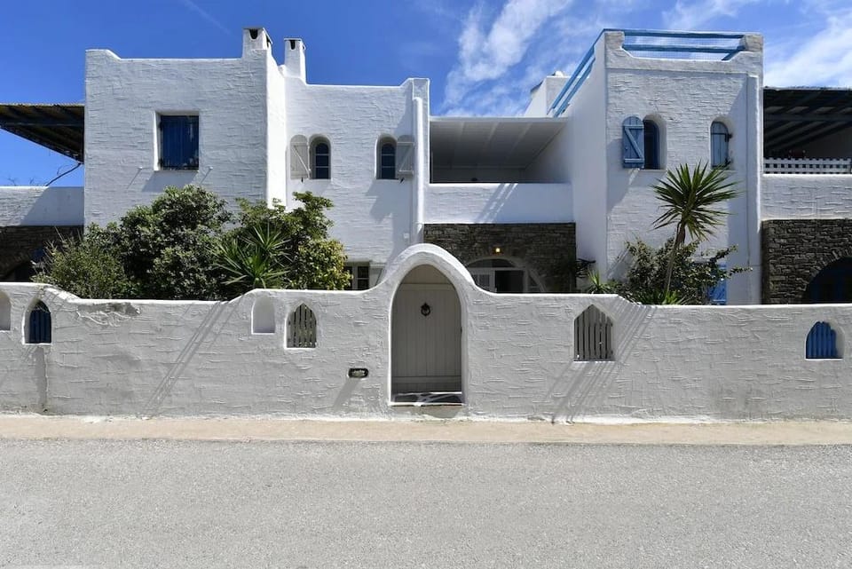 Santa Flora 3 bedroom House Hotel in Paros