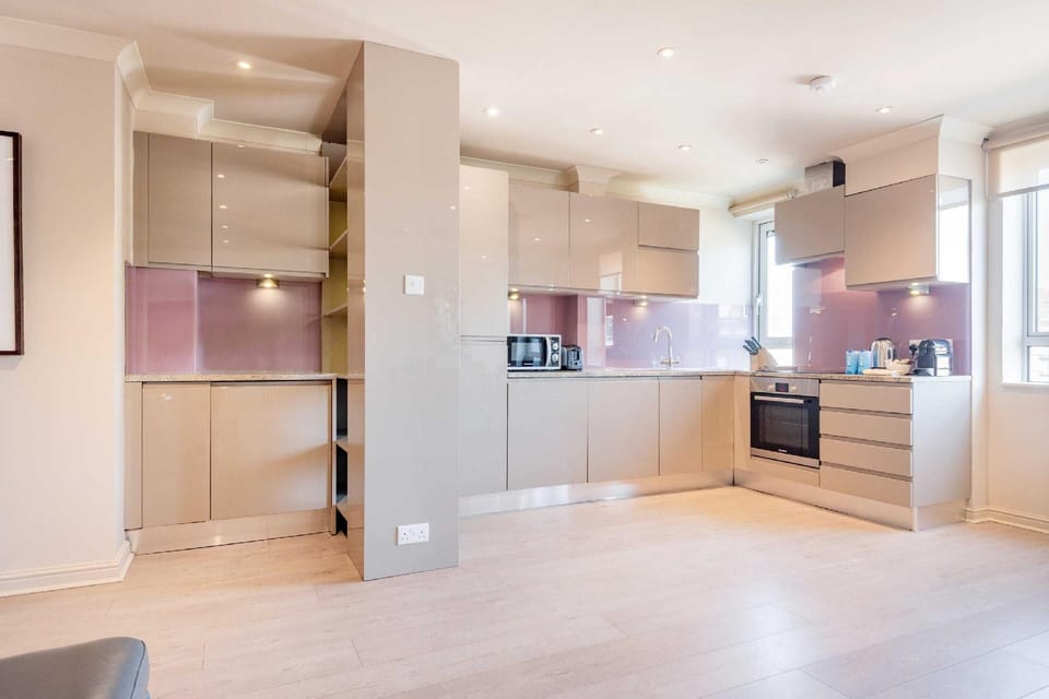 Stunning 3-bed in the heart of London Hotel in City of Westminster