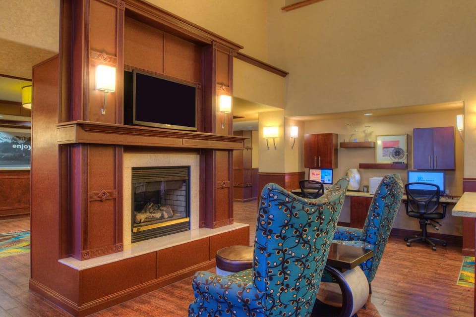 Hampton Inn & Suites Ontario Hotel in Ontario