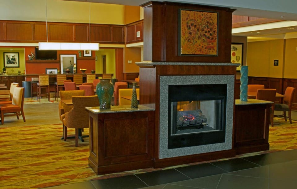 Hampton Inn & Suites Norfolk-Airport Hotel in Norfolk
