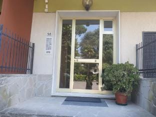 CLOSE TO GOLF COURT FLAT Hotel in Rapallo
