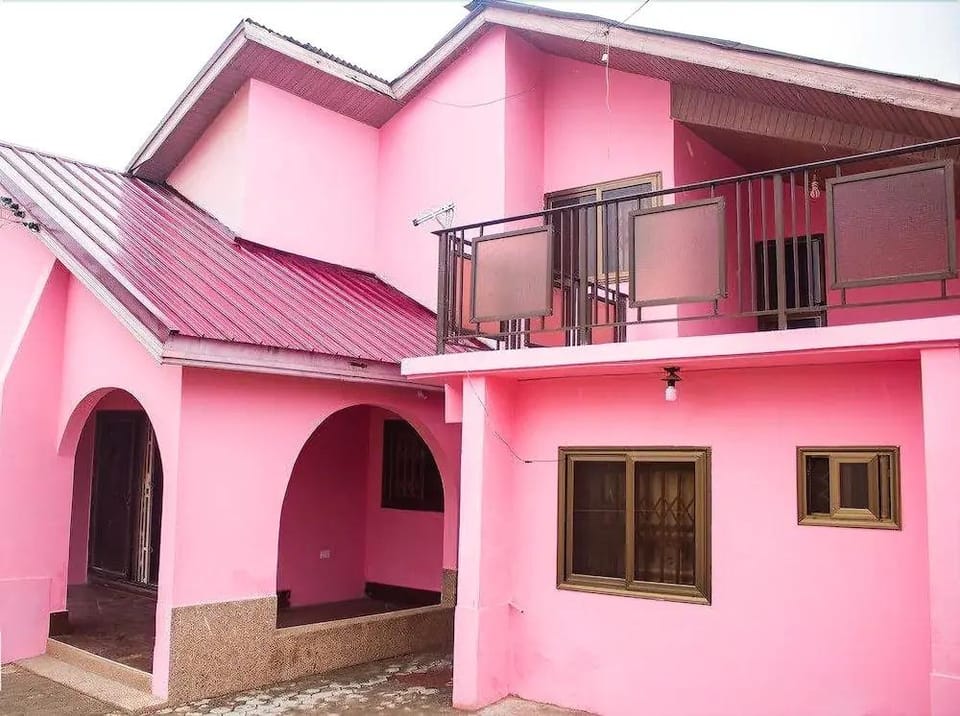 Lexis Lodge Hotel in Accra