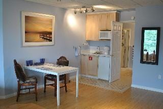 Madeira Park Bed and Breakfast Hotel in Vancouver Island