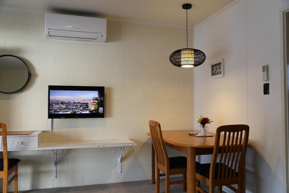 Papakura Motor Lodge and Motel Lodge in Waikato
