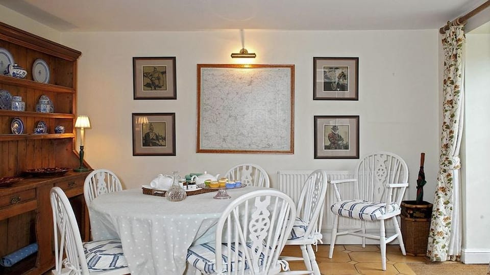 Aintree Cottage Hotel in West Oxfordshire District