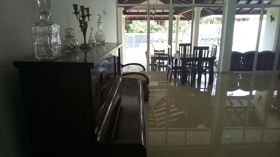 Turtle paradise villa & restaurant Hotel in Southern Province