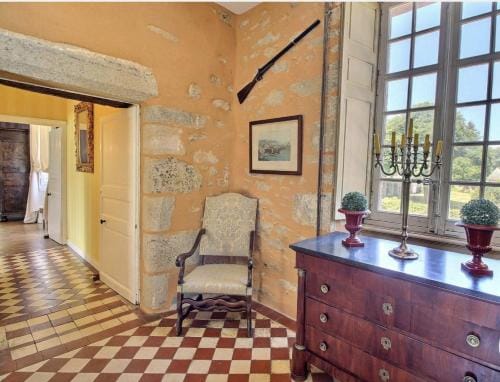 Chateau de Cadouzan Hotel in Brittany