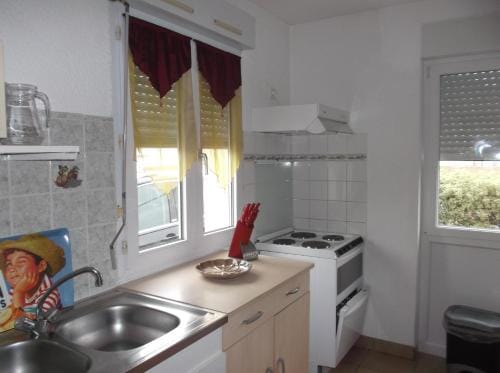 villa le patio Hotel in Saint-Pair-sur-Mer