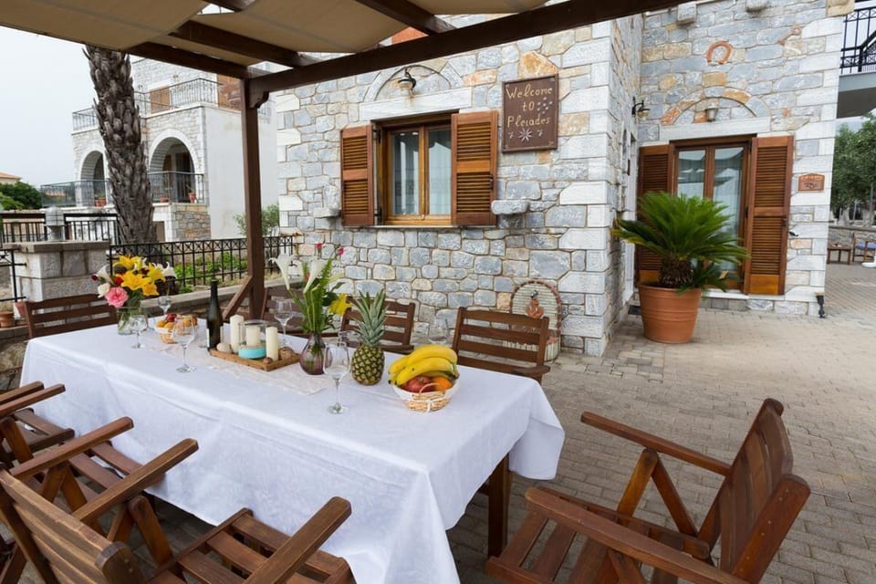 Pleiades Hotel in Messenia