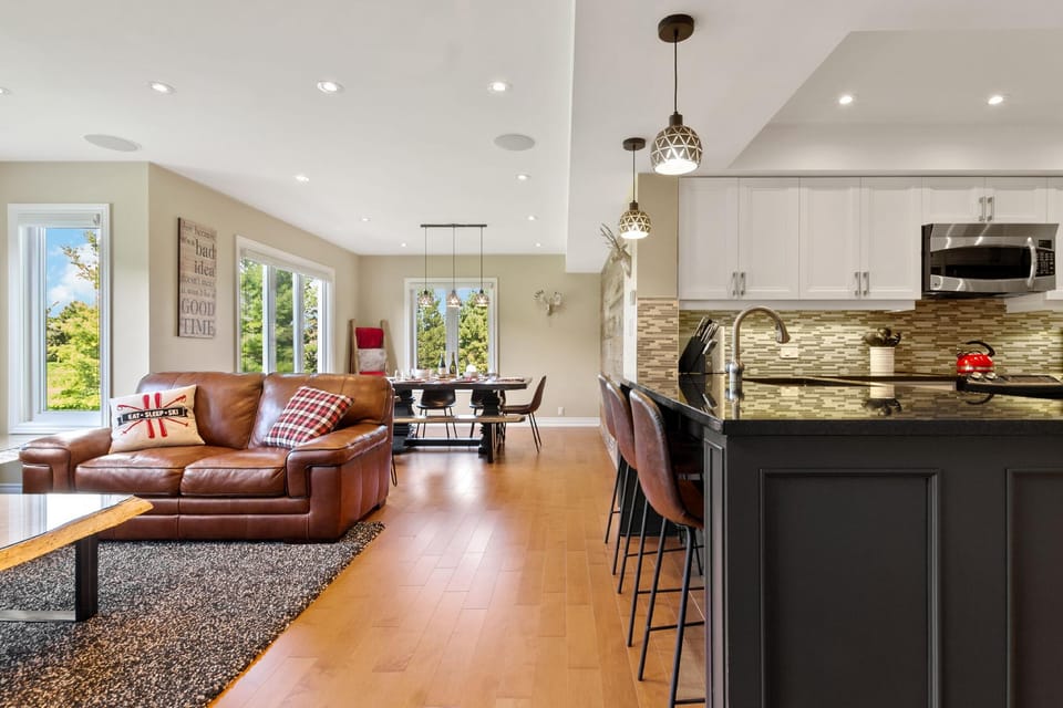 Sierra Lane Condos Hotel in Grey Highlands