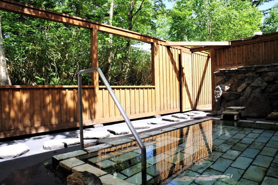 Hot spring bath