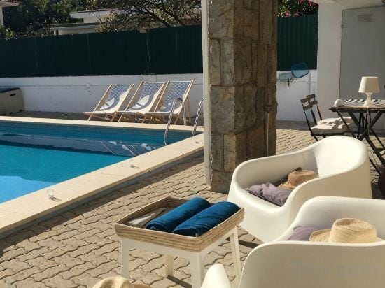 S. Pedro House - Apt. w/pool and garden 5 minutes from the beach Hotel in Estoril