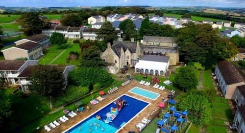 Atlantic Reach – Cozy 2-Bed with Parking Hotel in Saint Columb Major
