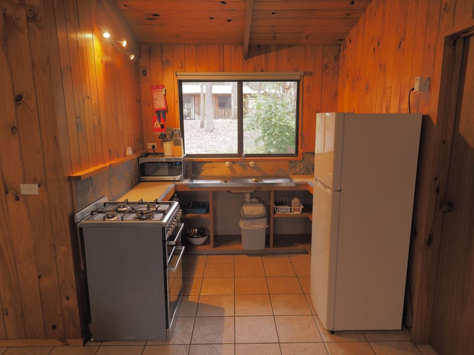 Woodbine Park Eco Cabins Resort in Victoria