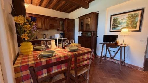 Alma del Lago - Charming Apartments Lodge in Tuscany