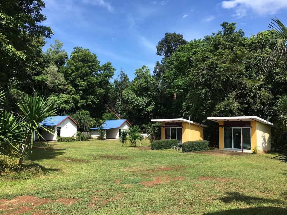 Khamtakla VIP Resort Hotel in Laos