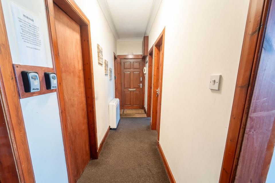 Prime location rooms in high street Hostel in Fort William