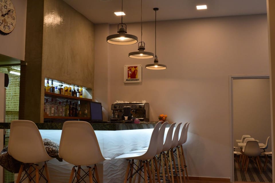 Bar/lounge
