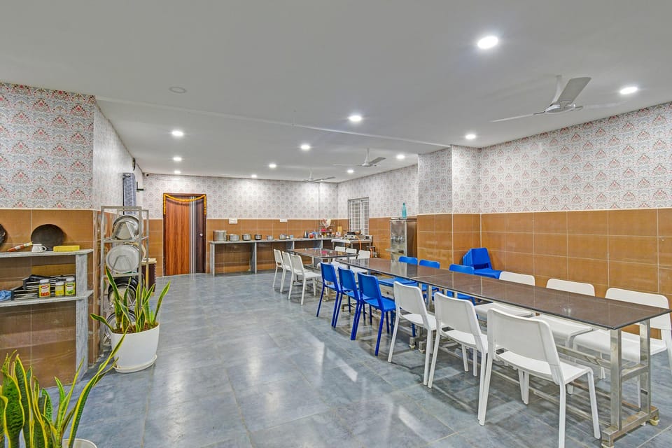 FabHotel Aashray Hotel in Hyderabad