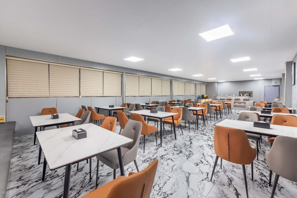Yuan Atour Hotel (Yiwu Airport High-speed Railway Station) Hotel in Hangzhou