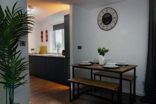 Spacious 2-BR Near City Centre, Sleeps 6 Hotel in Manchester