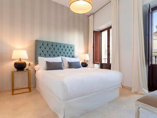 Genteel Home Arfe Terrace II Hotel in Seville