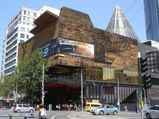 A Chic 2BR Apt Right Next to Melbourne Central Hotel in Melbourne