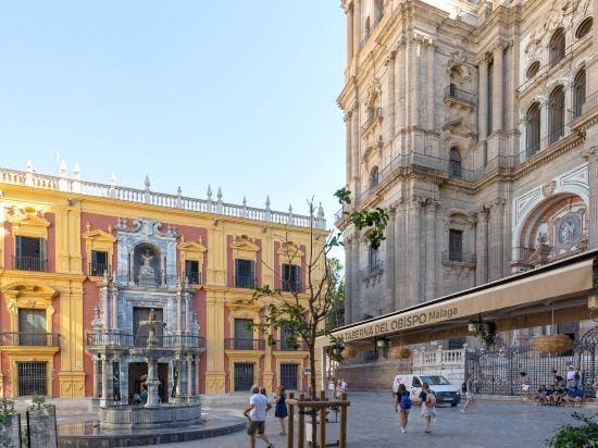 Genteel Home Plaza del Obispo Hotel in Malaga