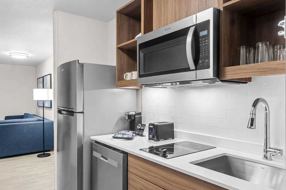 Everhome Suites Bowling Green by Choice Hotels Hotel in Bowling Green