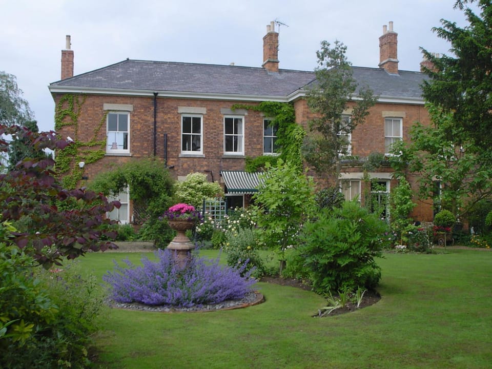The Dower House Apartments Hotel in Lincoln
