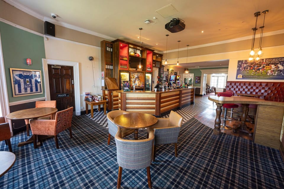 The Mount by Greene King Inns Hotel in Wigan