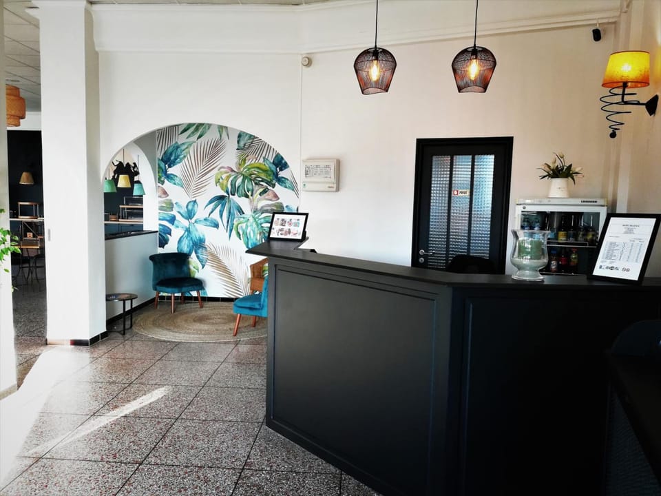 Le Regence-NEW Hotel in Arles