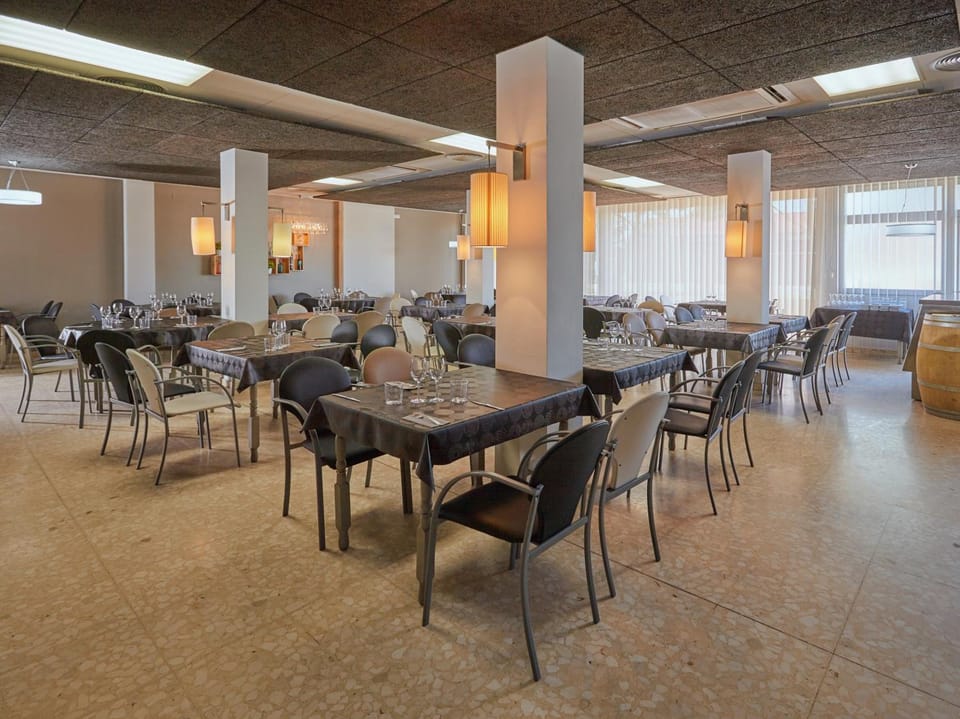 Oyo Hostal Nobadis-NEW Hotel in Catalonia
