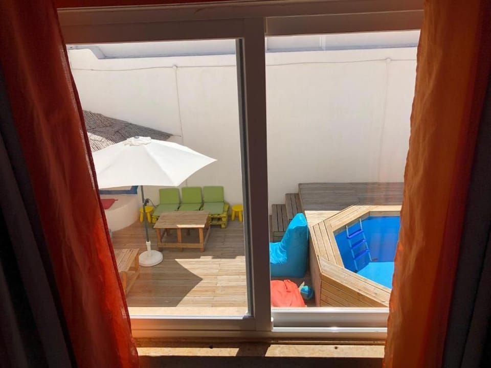 Surfer's Den Ericeira-NEW Hostel in Ericeira