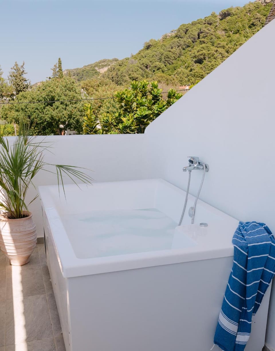 Nathalie Hotel-NEW Hotel in Ialysos