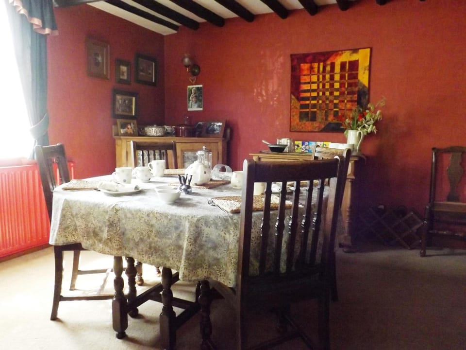 White Cottage Bed and Breakfast Hotel in England