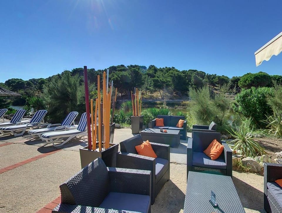 Hotel Le Phoebus Garden & Spa Hotel in Gruissan