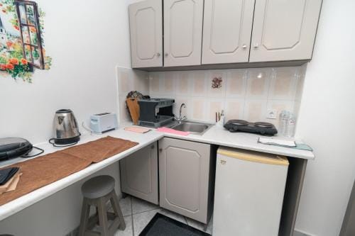 Angela & Thalia Apartments Hotel in Mastihari