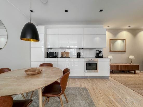 Stylish Downtown 2BR Flat with Sauna and Work Area Hotel in Helsinki