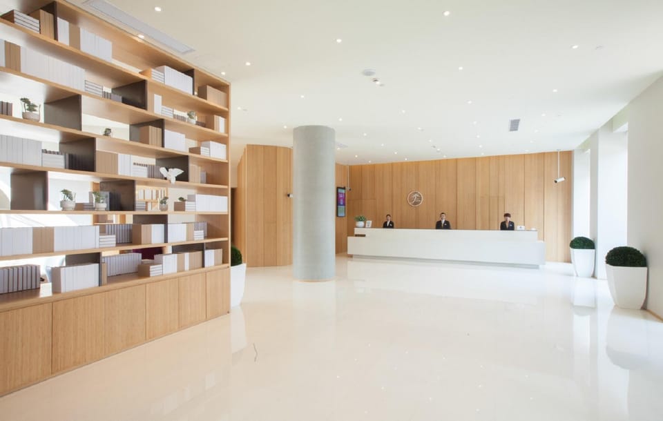 JI Hotel Shanghai Hongqiao West Zhongshan Road Hotel in Shanghai