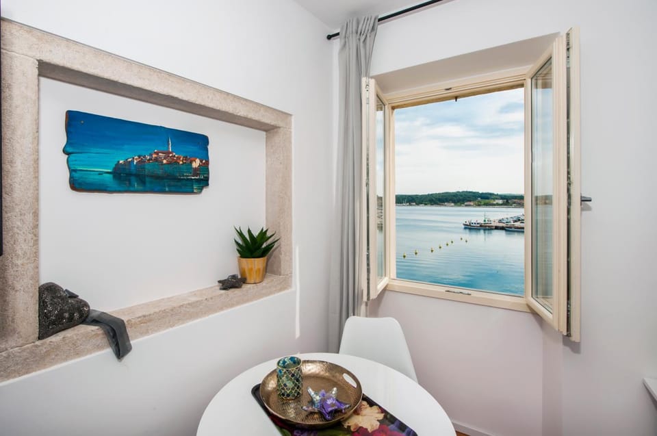 Apartments Sea View - Sunrise and Maremonte Hotel in Rovinj