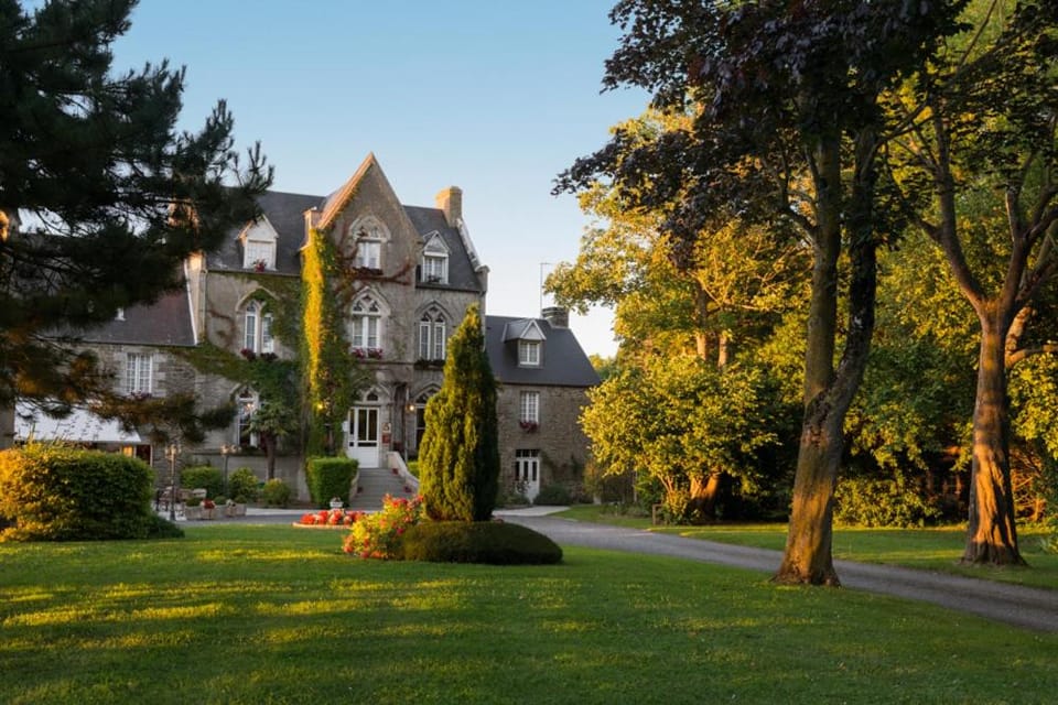Hotel The Originals Manoir de la Roche Torin (ex Relais du Silence) Hotel in Brittany