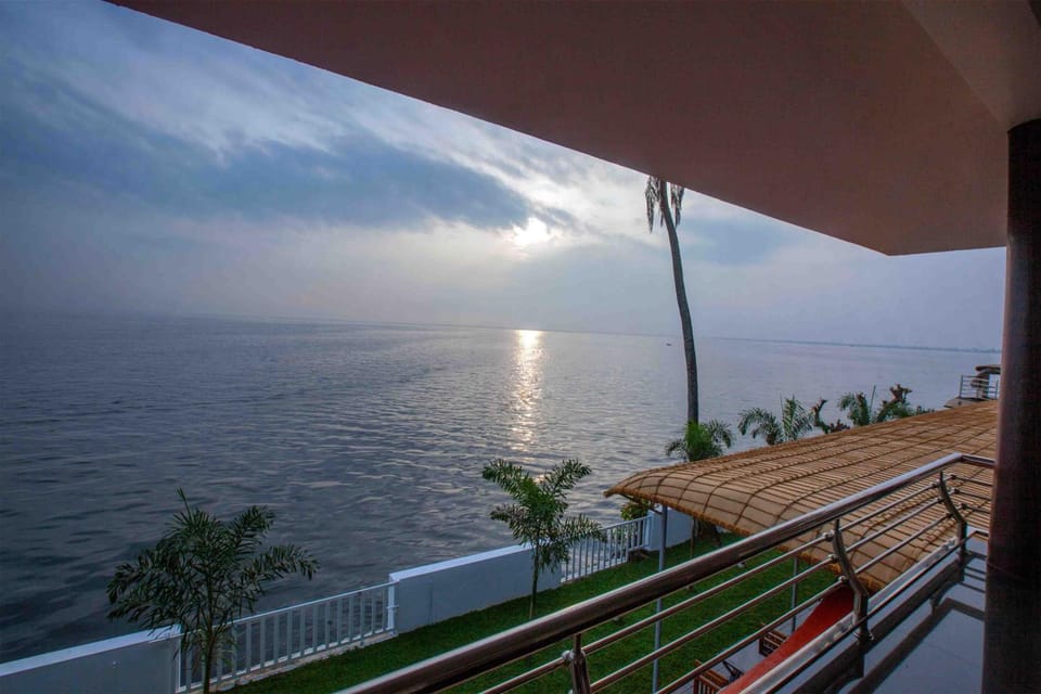 Vembanad Village backwater Resort by EGH Resort in Alappuzha