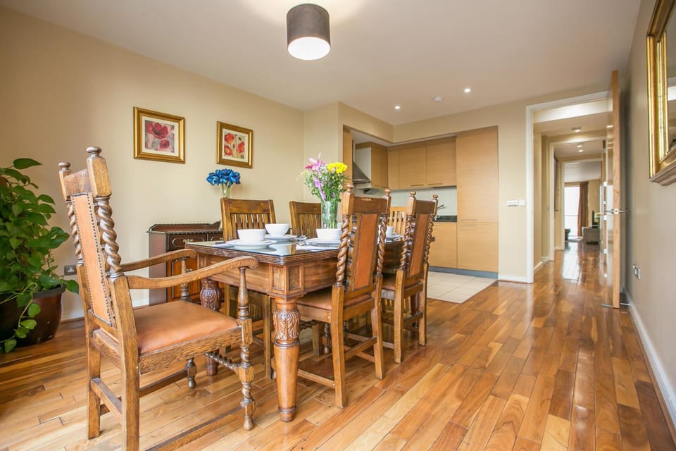 Grand Canal Square Apartments Hotel in Dublin