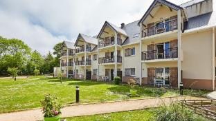 Le Domaine de la Corniche 2P4P Hotel in Normandy